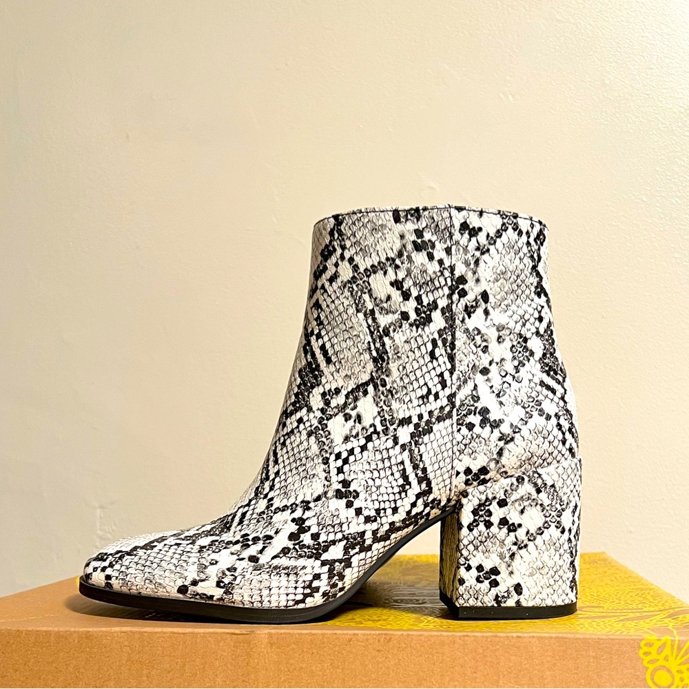 Mix no.6 cloud multi wonder snake pu ankle boots
